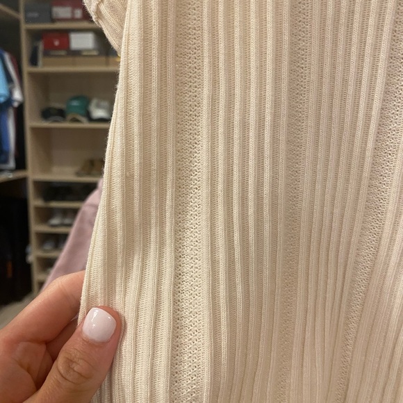 ANTHROPOLOGIE TOP - Picture 2 of 4